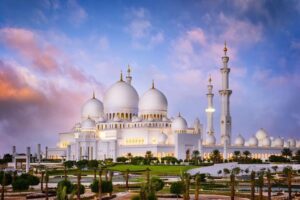 Wisata Fotogenik Abu Dhabi Sheikh Zayed Grand Mosque