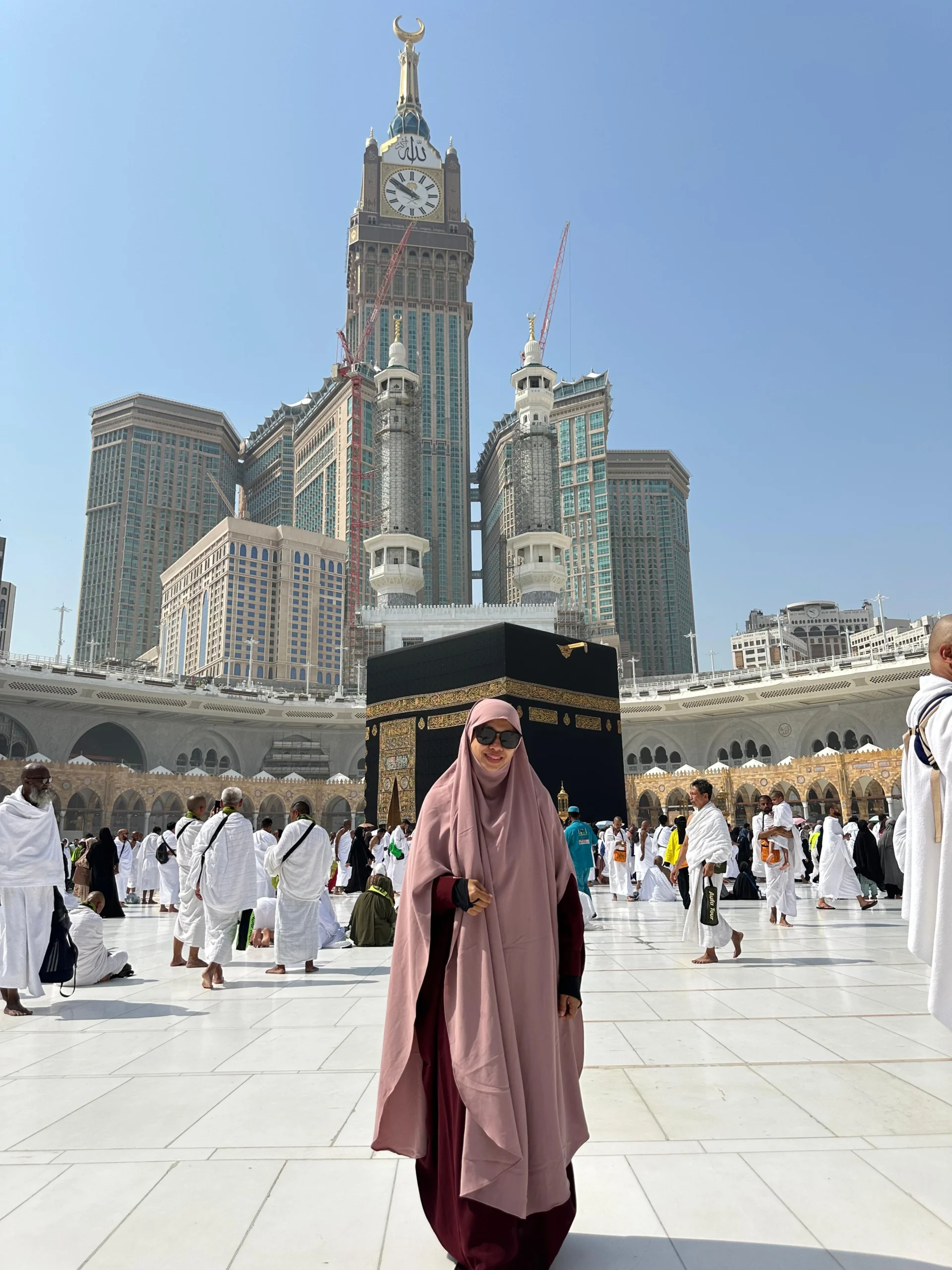 Spot foto di depan kakbah | Cahaya Raudhah