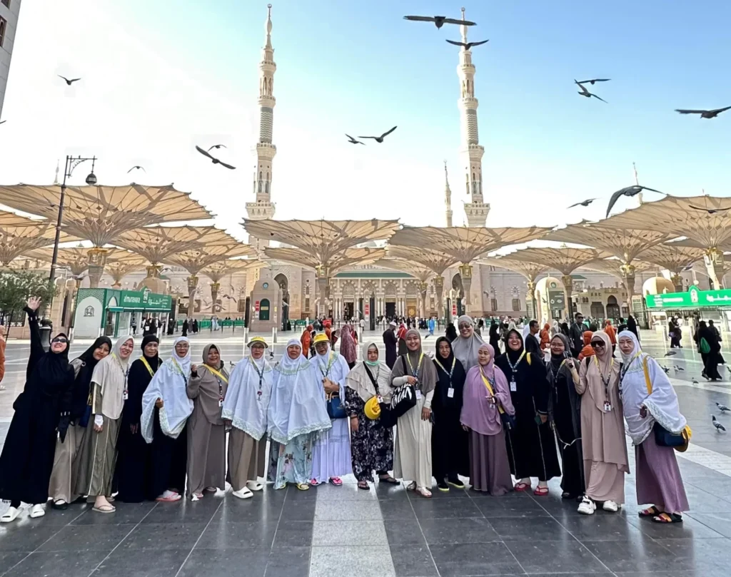 Umroh bersama Cahaya Raudhah