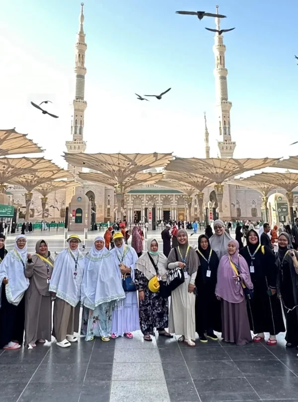 Umroh bersama Cahaya Raudhah