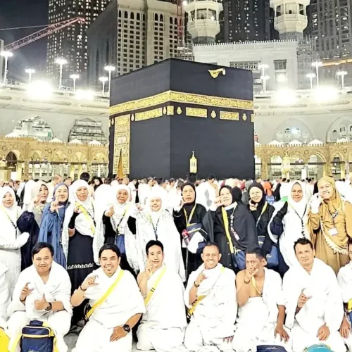 Jamaah umroh cahaya raudhah travel haji dan umroh